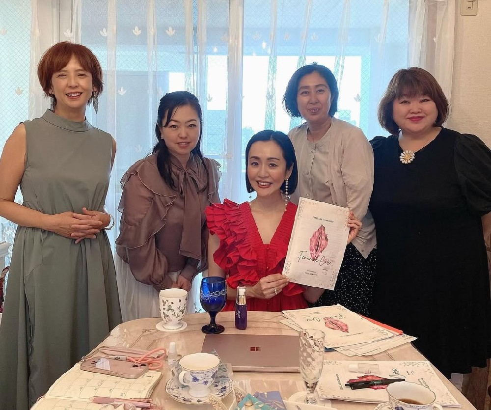 与“教母”陽子对话：私密护理不是医美，而是女性生命力的“根部管理”