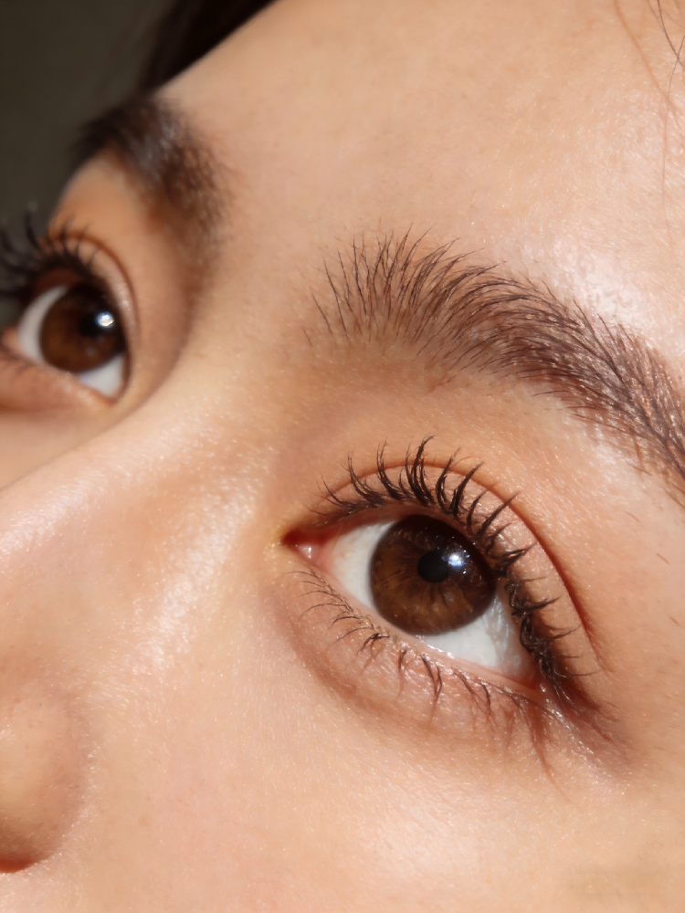 眼霜几千块一瓶，眼睛还是干涩无神？眼神里的“疲惫感”，才是最显老的元凶。