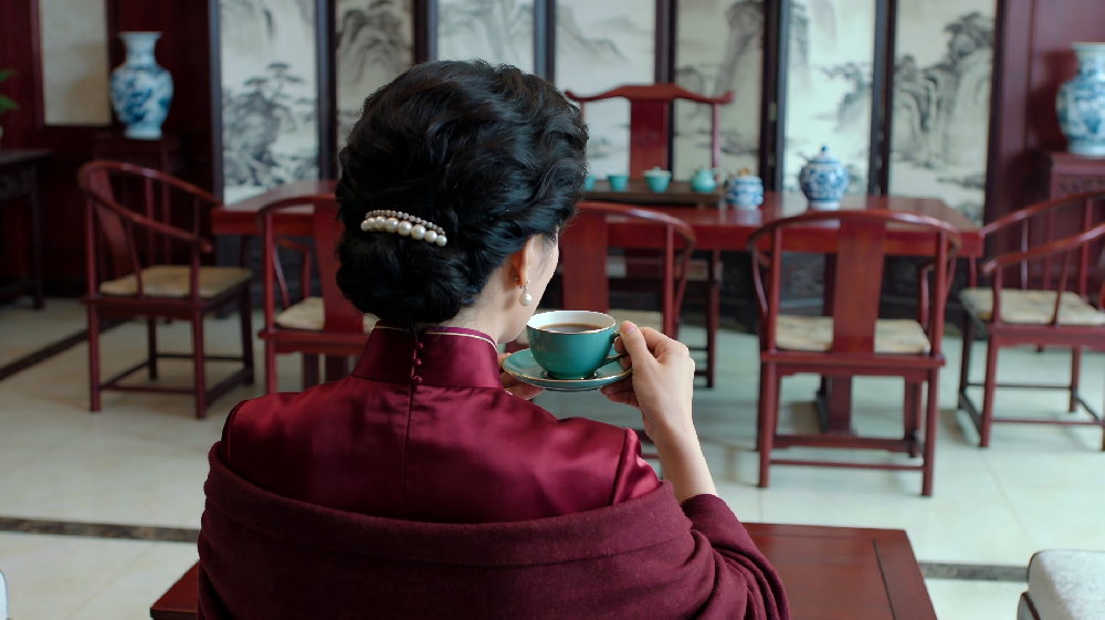 每天视奸孩子的微信步数？和之时：警惕“电子围栏”，别让你的爱变成24小时的“云监狱”